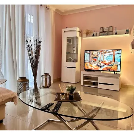 Excellent Location, Sliema Ferry,beach & Pool Club Σπίτι διακοπών Gzira